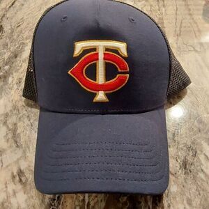 New Under‎ Armour Genuine MLB Minnesota Twins Hat, Navy,Adjustable Mesh Back Cap